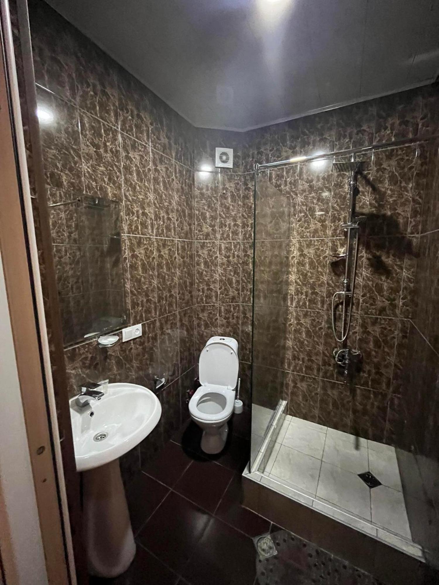 Sunny Hotel Тбилиси Экстерьер фото